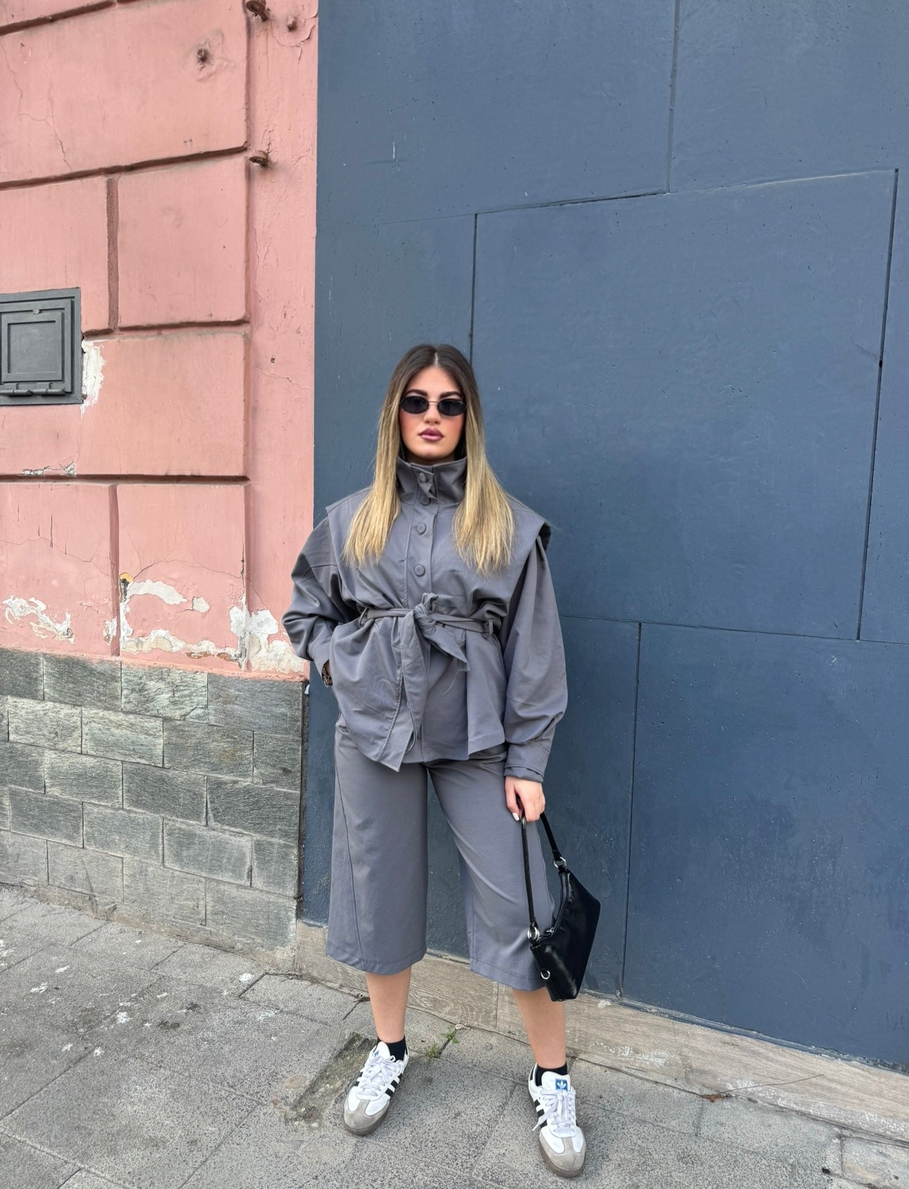 Tranch Grey