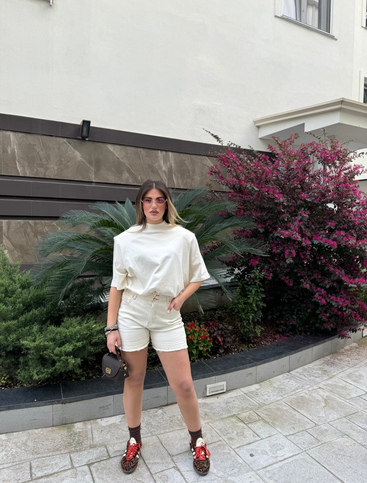 Short Beige