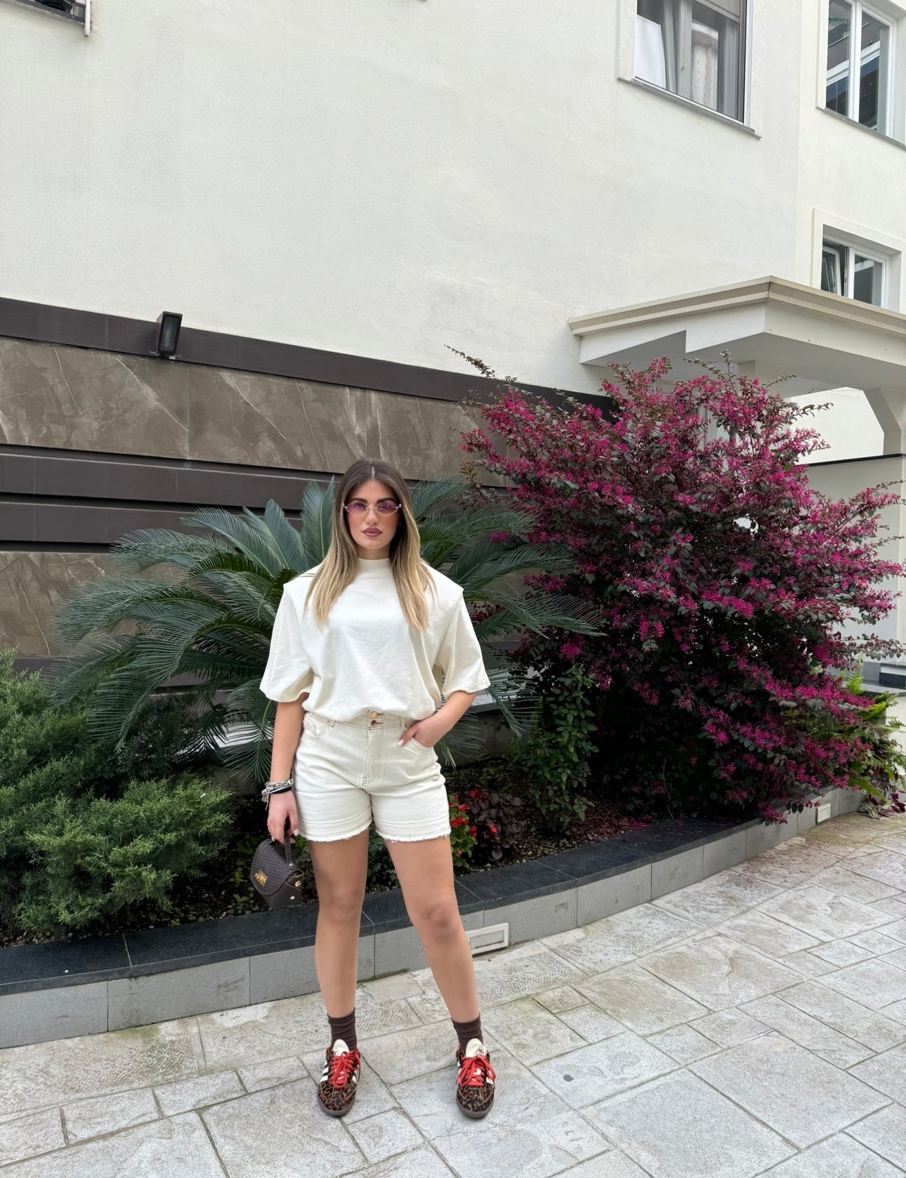 Short Beige